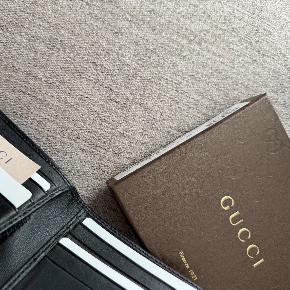 New Gucci Black Bifold with WEB - Picture 7 of 7